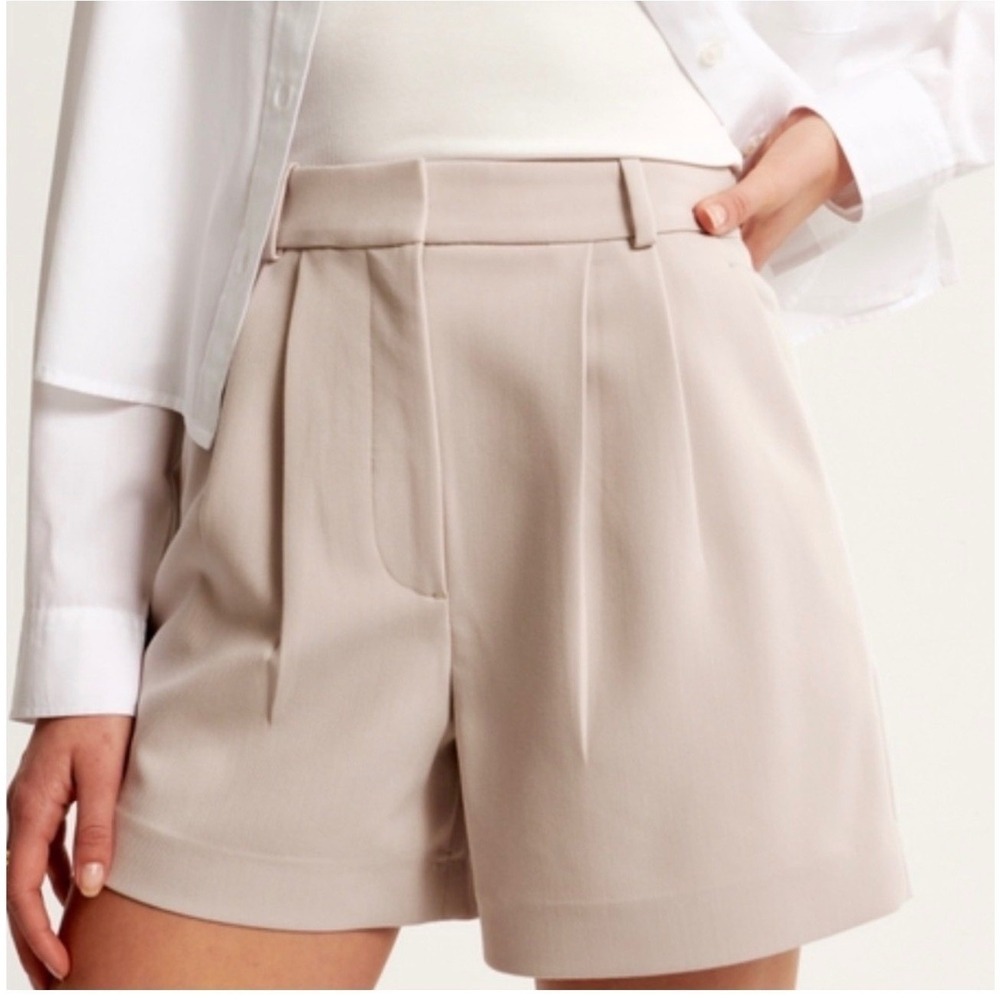 Abercrombie & Fitch Sloane Tailored Pleated Shorts Tan Beige Womens Size 14 32